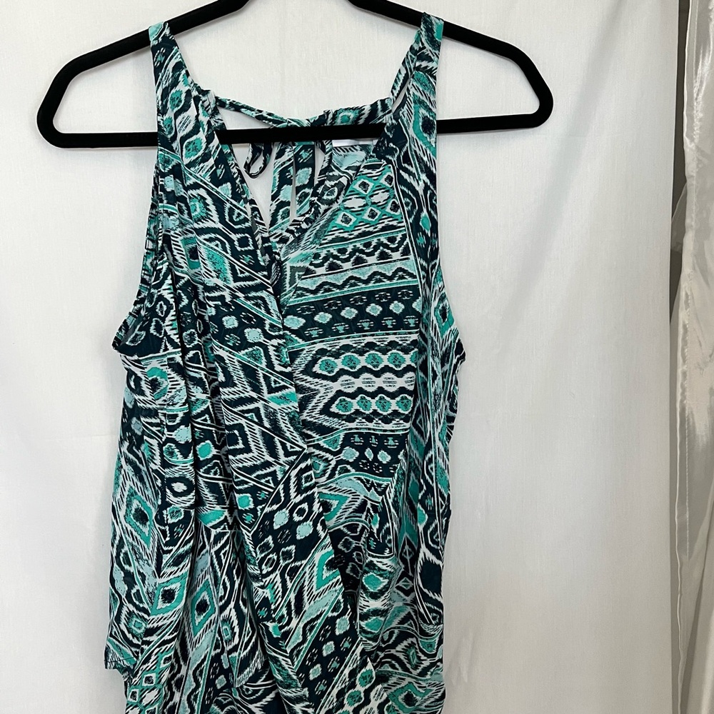 New York & Company top women’s size small sleeveless green flowy pattern blouse